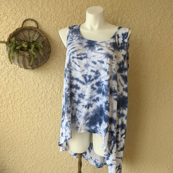 Torrid Hi-Lo‎ Tie Dyed Tank torrid - Picture 2 of 5